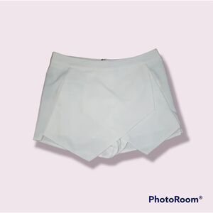 Missguided White Wrap Envelope Mini Skort Size 4